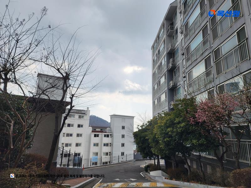 2025타경100975 부산광역시 사하구 대티로17번길 47, 괴정참누리아파트 101동 3층 302호 아파트[공급33평형] 경매 이미지