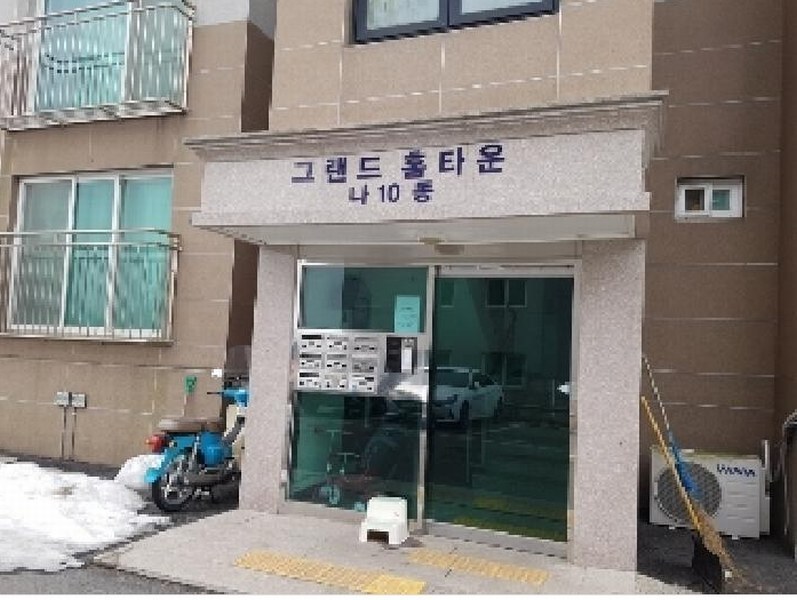 2025타경50458 강원특별자치도 홍천군 홍천읍 공작산로 118, 그랜드홈타운 나동 4층 401호 다세대(빌라) 경매 이미지