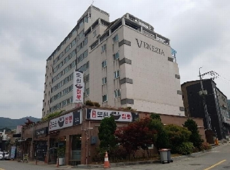 2025타경50642 강원특별자치도 홍천군 연봉로6길 7, 베네치아아파트 주동 6층 605호 아파트[공급35평형] 경매 이미지