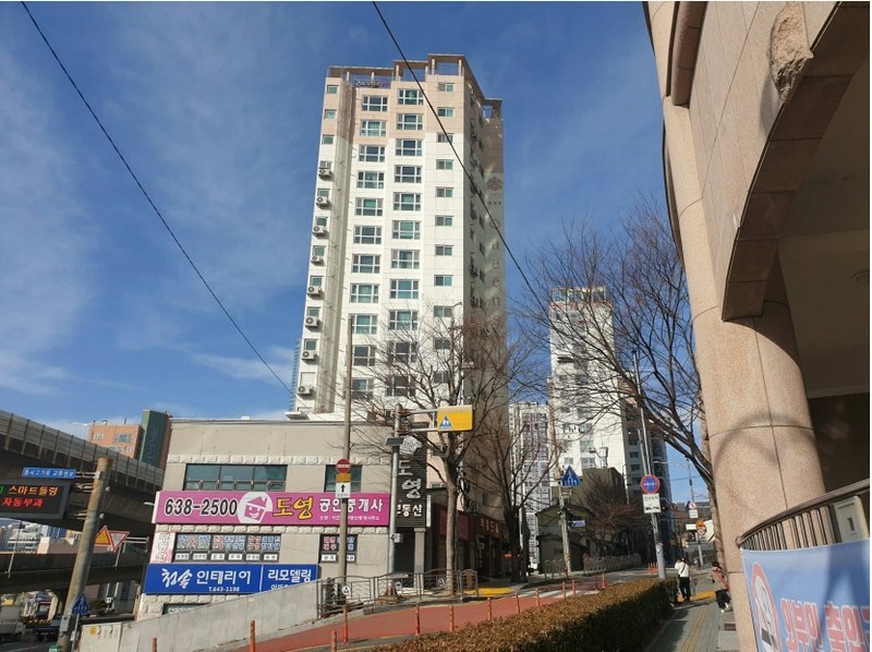 2025타경179 부산광역시 남구 전포대로40번길 9, 대성문문현3차퀸즈더블유 9층 1004호 아파트[공급11평형] 경매 이미지