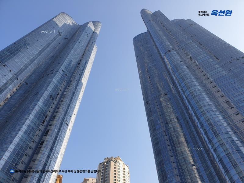 2025타경230 부산광역시 해운대구 마린시티2로 33, 해운대두산위브더제니스 104동 7층 718호 근린상가 경매 이미지