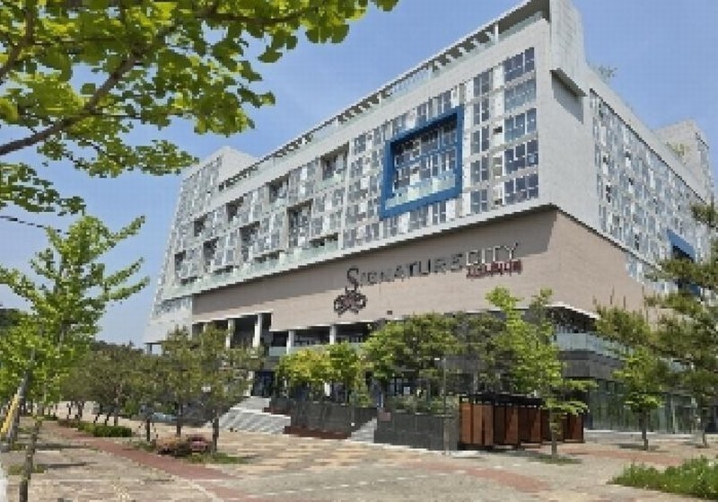 2025타경30517 충청북도 충주시 기업도시2로 152, 시그니처시티 1층 142호 근린상가 경매 이미지