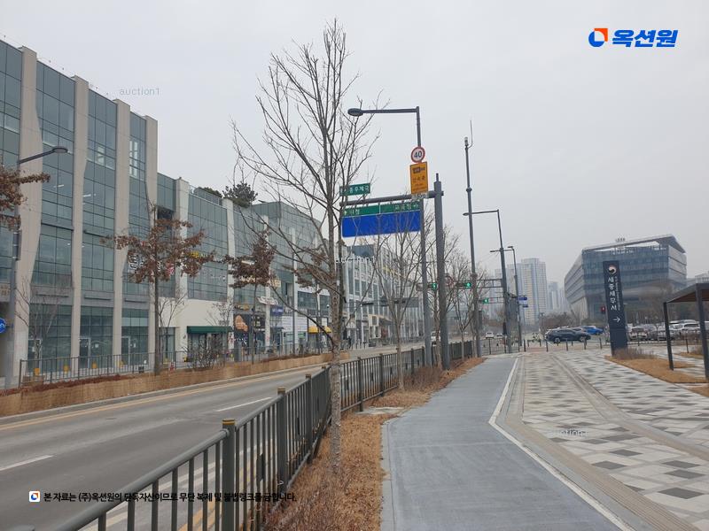 2025타경501800 세종특별자치시 시청대로 127, 강남프라자 지2층 비305호외1개호 근린상가 경매 이미지