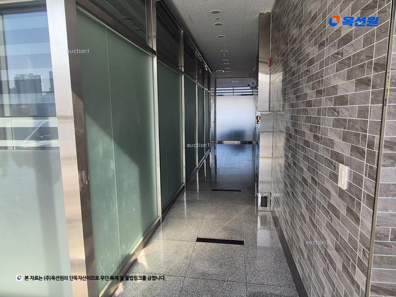 2025타경501800 세종특별자치시 시청대로 127, 강남프라자 지2층 비305호외1개호 근린상가 경매 이미지
