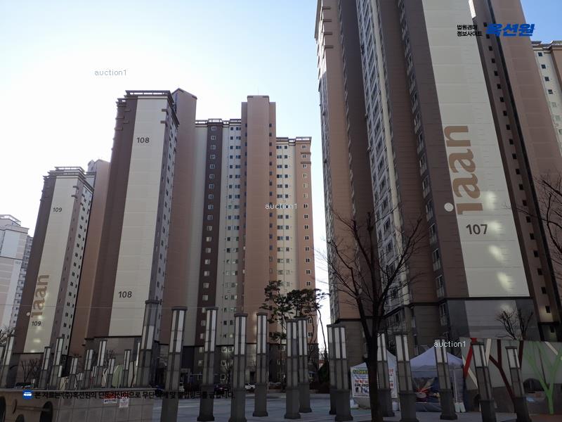 2024타경100205 충청남도 천안시 서북구 천안대로 999-7, 천안두정역이안더센트럴 106동 7층 703호 아파트[공급34평형] 경매 이미지