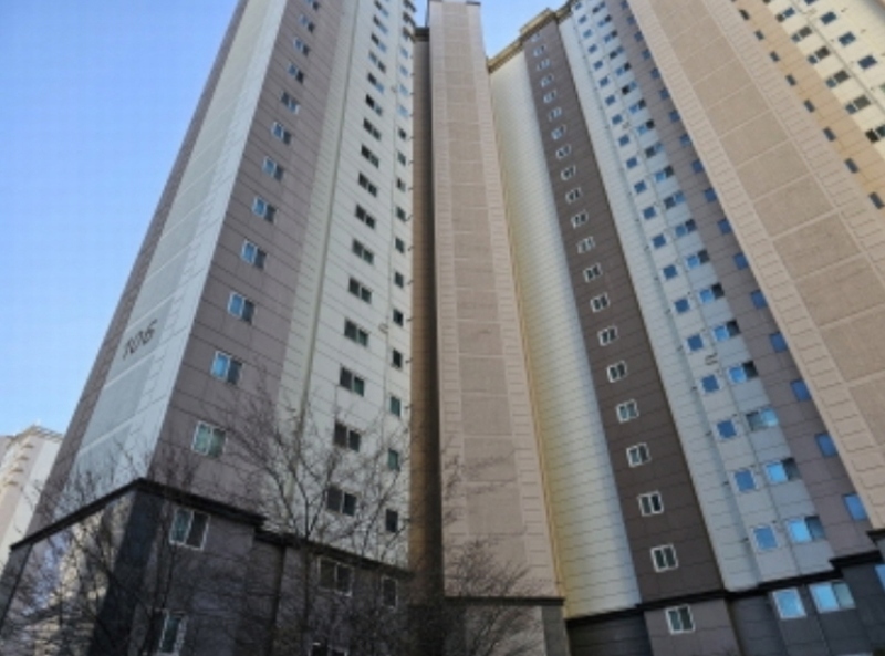 2024타경100205 충청남도 천안시 서북구 천안대로 999-7, 천안두정역이안더센트럴 106동 7층 703호 아파트[공급34평형] 경매 이미지