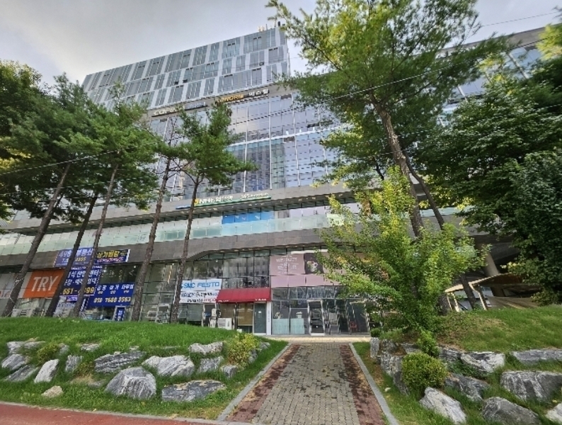 2024타경111007 충청남도 천안시 서북구 백석공단1로 10, 천안미래에이스하이테크시티 1층 지원111호 근린상가 경매 이미지