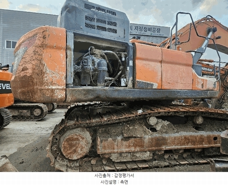 2025타경20361 충청남도 공주시 동현동 60-3, 디벨론세종중공업 부품센터 내 굴착기 경매 이미지