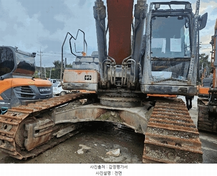 2025타경20361 충청남도 공주시 동현동 60-3, 디벨론세종중공업 부품센터 내 굴착기 경매 이미지
