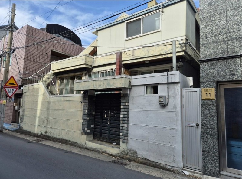 2025타경6516 대구광역시 수성구 범어동 806-3 주택 경매 이미지