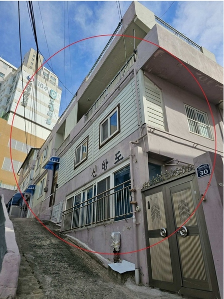 2025타경14 부산광역시 사하구 감천로89번길 30, 신항도주택 2층 205호 다세대(빌라)[공급13평형] 경매 이미지