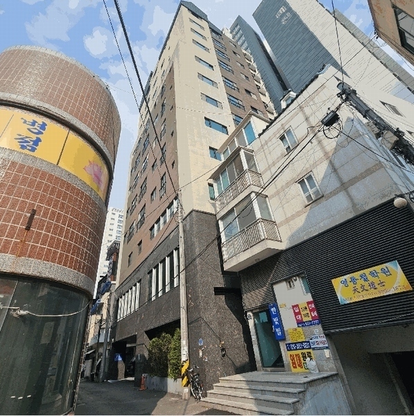 2025타경21587 부산광역시 금정구 식물원로29번길 33, 장전드리움주건축물 1동 10층 1002호 다세대(빌라) 경매 이미지