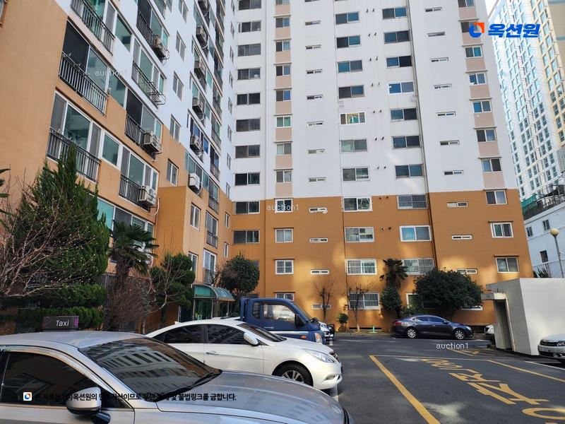 2025타경21451 부산광역시 연제구 거제천로230번길 53, 연산센터빌 14층 1408호 아파트[공급31평형] 경매 이미지