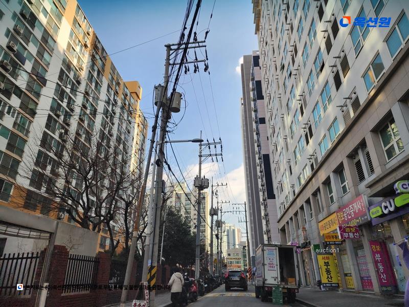 2025타경21451 부산광역시 연제구 거제천로230번길 53, 연산센터빌 14층 1408호 아파트[공급31평형] 경매 이미지