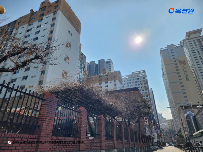 2025타경21451 부산광역시 연제구 거제천로230번길 53, 연산센터빌 14층 1408호 아파트[공급31평형] 경매 이미지
