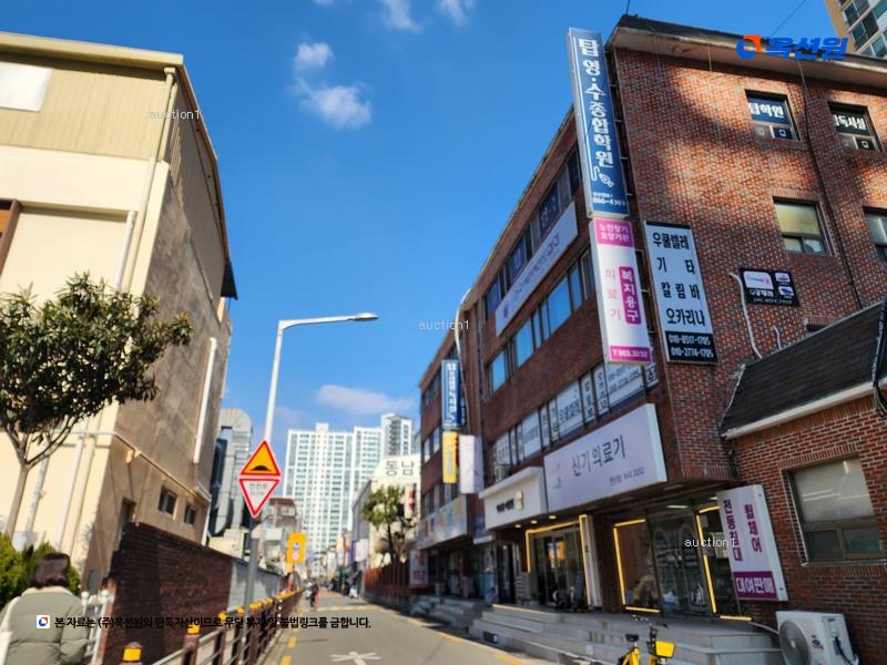 2025타경21451 부산광역시 연제구 거제천로230번길 53, 연산센터빌 14층 1408호 아파트[공급31평형] 경매 이미지