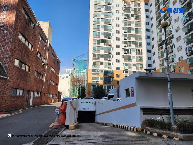 2025타경21451 부산광역시 연제구 거제천로230번길 53, 연산센터빌 14층 1408호 아파트[공급31평형] 경매 이미지