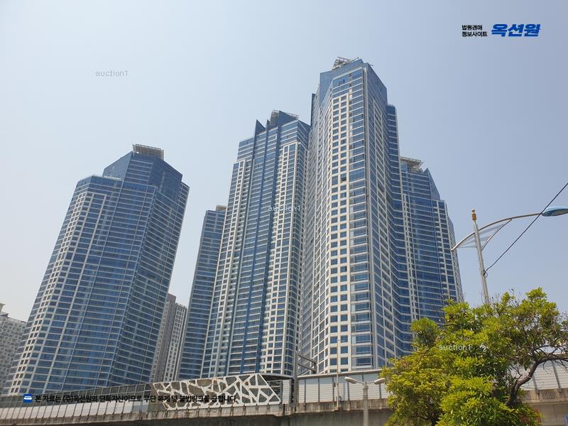 2024타경63740 부산광역시 부산진구 중앙대로666번길 50, 더샵센트럴스타 비동 14층 1402호 아파트[공급49평형] 경매 이미지