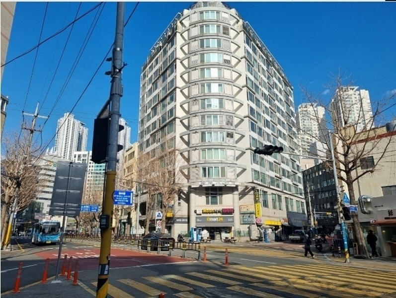 2024타경67681 부산광역시 부산진구 동천로 134, 삼정코아 2층 206호 오피스텔[계약13평형] 경매 이미지