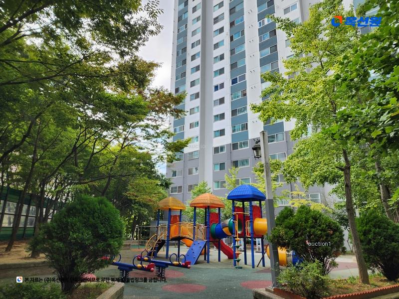 2025타경21501 부산광역시 부산진구 거제대로 37부산광역시 부산진구 거제○○○○, 현대아파트 207동 2층 204호현대아파○○ 아파트[공급31평형] 경매 이미지