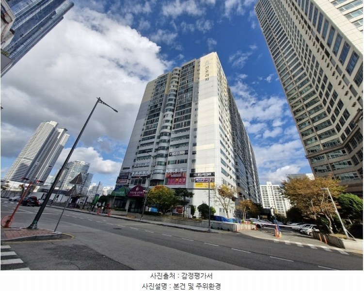 2024타경111874 부산광역시 해운대구 마린시티3로 1, 선프라자 8층 813호 오피스텔[계약44평형] 경매 이미지
