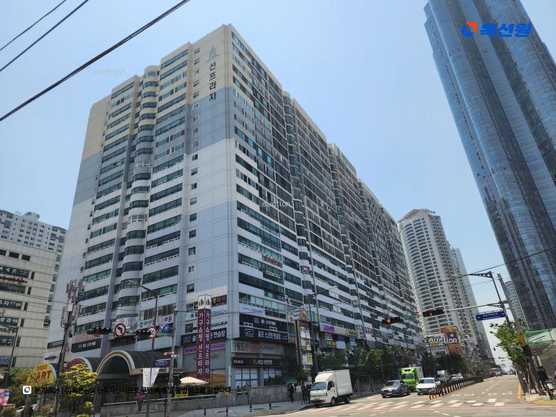 2024타경111874 부산광역시 해운대구 마린시티3로 1, 선프라자 8층 813호 오피스텔[계약44평형] 경매 이미지