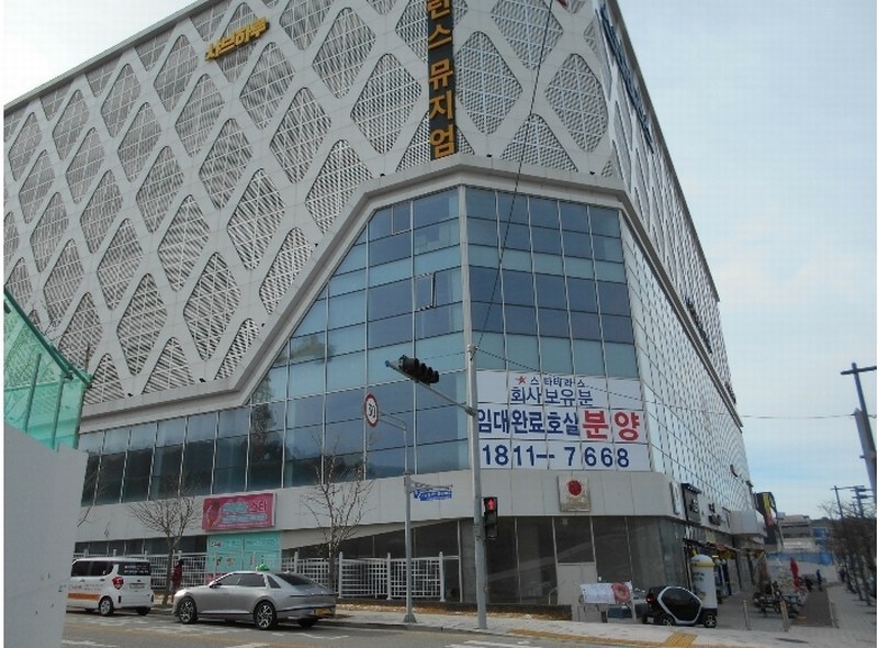 2024타경112877 부산광역시 기장군 기장읍 기장해안로 172, 스타테라스 1층 117호외1개호 근린상가 경매 이미지