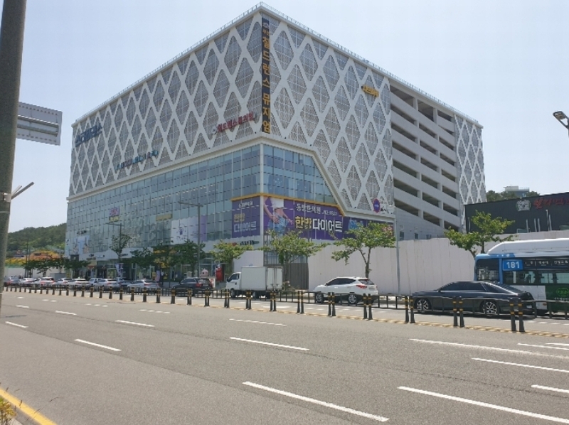 2024타경105183 부산광역시 기장군 기장읍 기장해안로 172, 스타테라스 2층 228호 근린상가 경매 이미지