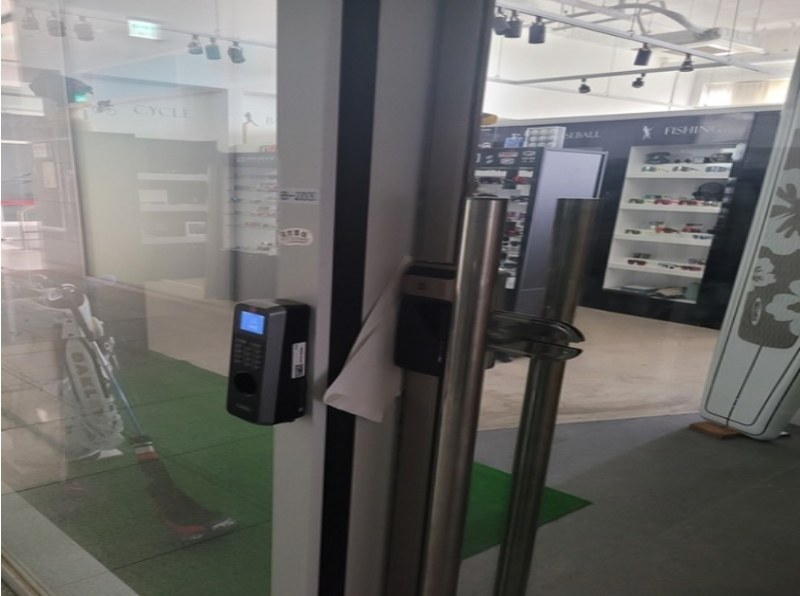 2024타경103583 부산광역시 기장군 기장읍 기장해안로 98, 오시리아스퀘어 2층 비203호외1개호 근린상가 경매 이미지
