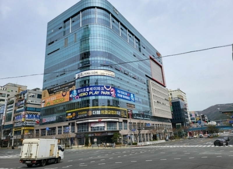 2024타경102795 부산광역시 기장군 정관읍 정관중앙로 45, 탑스퀘어 8층 816호 근린상가 경매 이미지