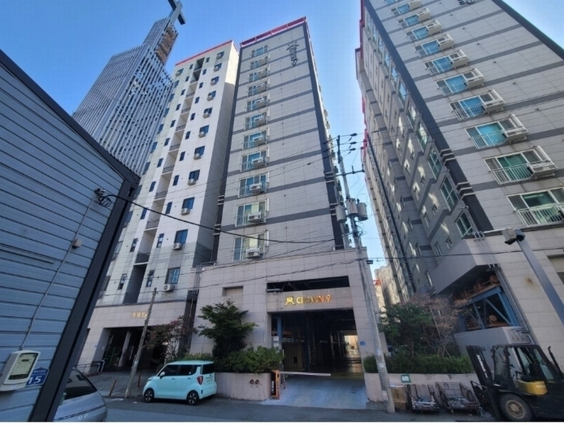 2024타경108997 부산광역시 사하구 동매로23번길 14, 크라운9 3층 302호 다세대(빌라)[공급14평형] 경매 이미지