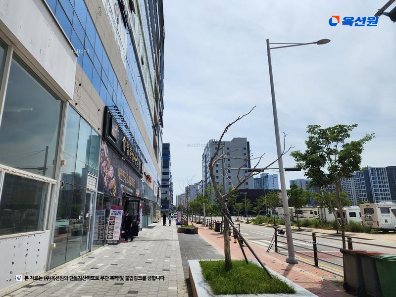2025타경1338 부산광역시 강서구 명지국제8로10번길 38, 플러스시네마 1동 4층 421호 근린상가 경매 이미지