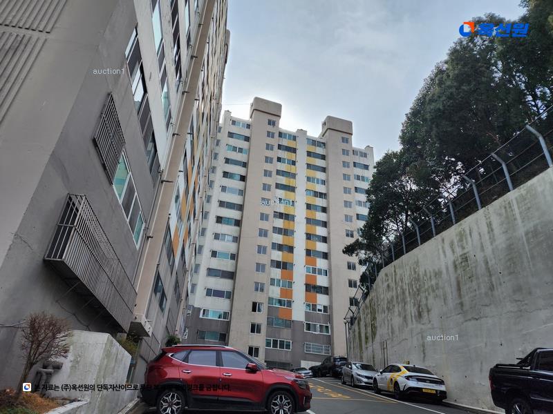 2025타경101561 부산광역시 서구 암남공원로 52, 송도혜성비치타운 1동 7층 812호 아파트[공급23평형] 경매 이미지