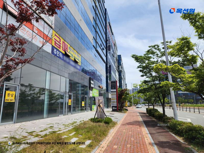 2025타경101770 부산광역시 강서구 명지국제6로 21, 플러스시티주건축물 1동 3층 301호 근린상가 경매 이미지