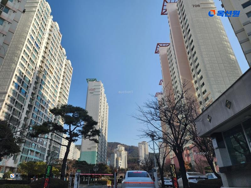 2025타경101822 부산광역시 북구 화명신도시로 39, 대림쌍용강변타운 702동 1층 102호 아파트[공급32평형] 경매 이미지
