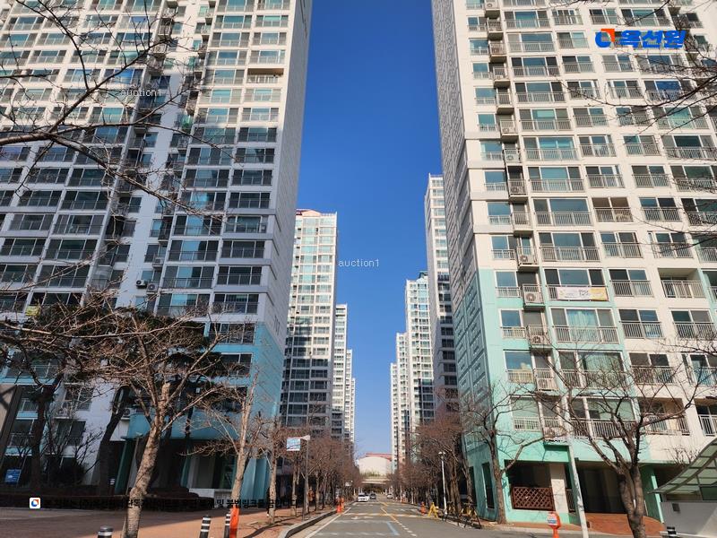 2025타경101822 부산광역시 북구 화명신도시로 39, 대림쌍용강변타운 702동 1층 102호 아파트[공급32평형] 경매 이미지