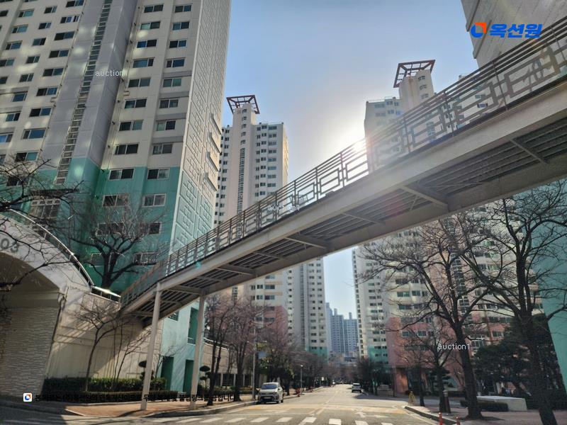 2025타경101822 부산광역시 북구 화명신도시로 39, 대림쌍용강변타운 702동 1층 102호 아파트[공급32평형] 경매 이미지