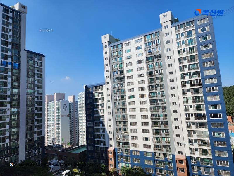 2025타경101937 부산광역시 사하구 비봉로 42, 한신아파트 203동 3층 303호 아파트[공급35평형] 경매 이미지
