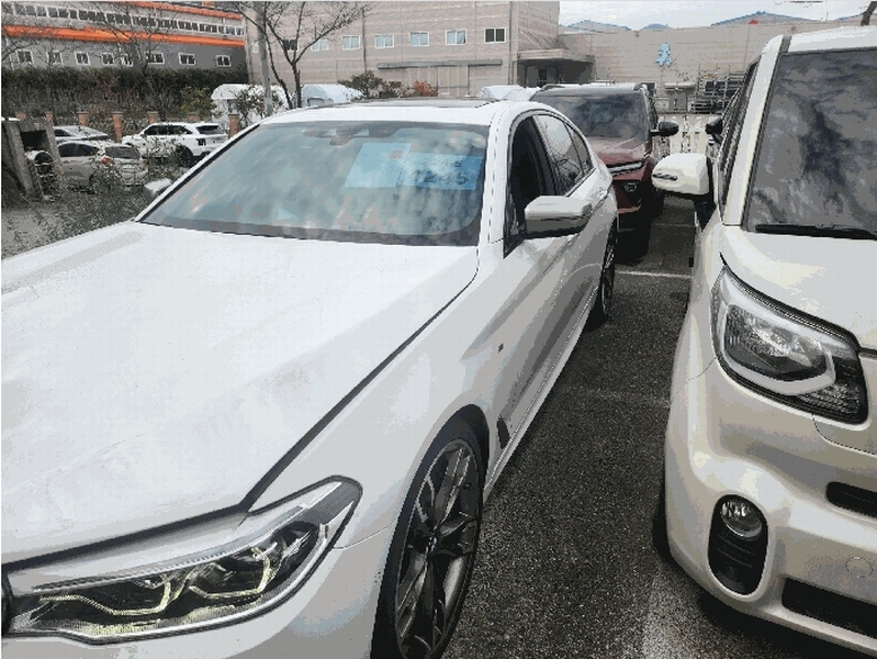 2025타경12751 경상남도 양산시 호계동 1101, 이든컴퍼니 주차장 내 BMW M550d xDrive 경매 이미지