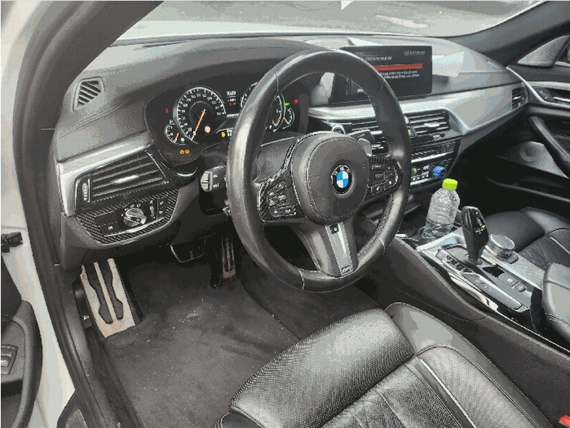 2025타경12751 경상남도 양산시 호계동 1101, 이든컴퍼니 주차장 내 BMW M550d xDrive 경매 이미지