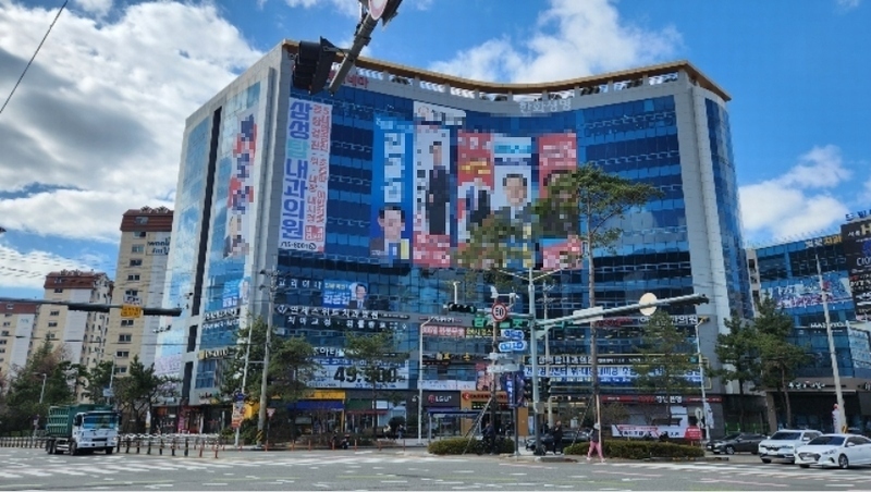 2024타경586 경상남도 창원시 진해구 진해대로 752경상남도 창원시 진해구 진해○○○○, 아리온시네마빌딩 4층 421호아리온시○○ 근린상가 경매 이미지