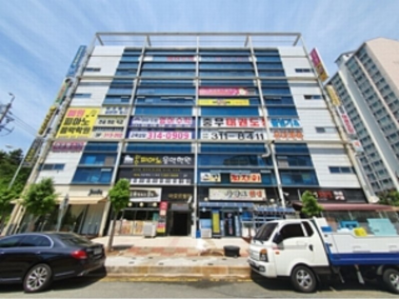 2024타경105702 경상남도 김해시 월산로 111-73, 아모르빌딩 5층 501호 근린상가 경매 이미지