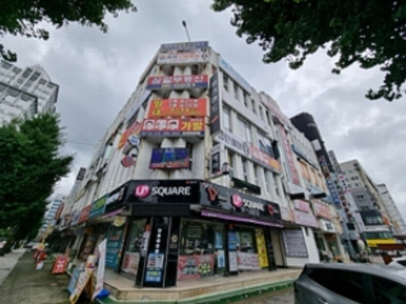 2024타경4373 경상남도 창원시 성산구 중앙대로83번길 13, 삼일상가 지하층 19호 근린상가 경매 이미지