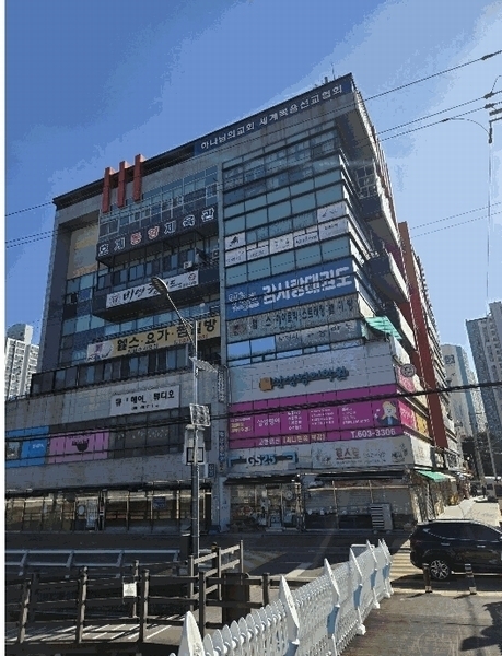 2025타경20342 경상남도 창원시 마산회원구 내서읍 광려천북로 184, 코코프라자 지하층 102호 근린상가 경매 이미지