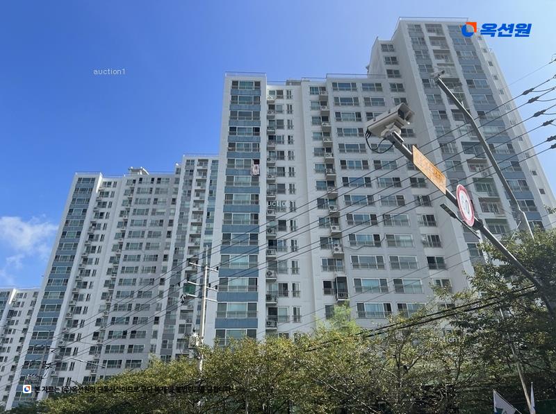 2025타경20800 경상남도 창원시 마산합포구 노산서18길 142, 무학산벽산블루밍아파트2단지 205동 1층 103호 아파트 경매 이미지