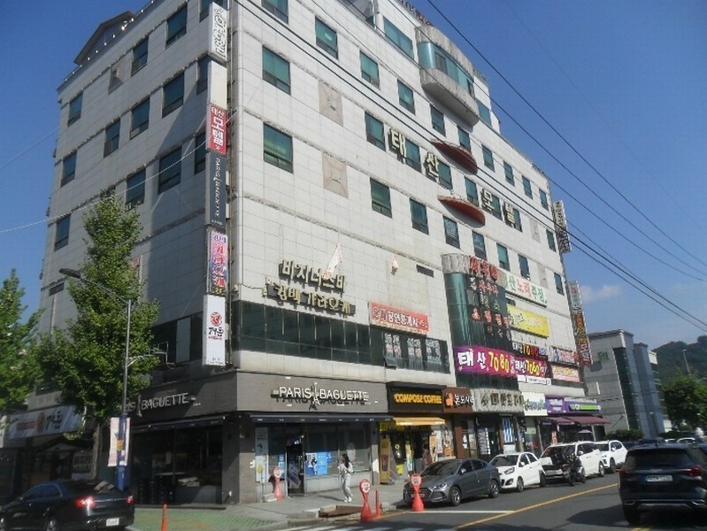 2024타경105061 경상남도 창원시 마산회원구 내서읍 중리상곡로 90, 태산프라자 3층 301호외2개호 근린상가 경매 이미지