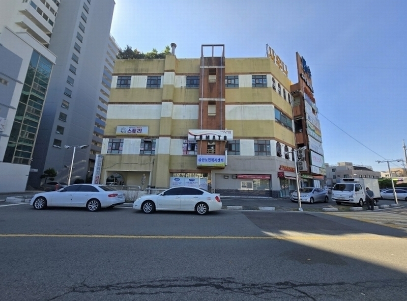 2024타경37161 경상남도 진주시 금산면 금산순환로22번길 17, 금산흥한골든빌 136동 3층 301호 근린상가 경매 이미지