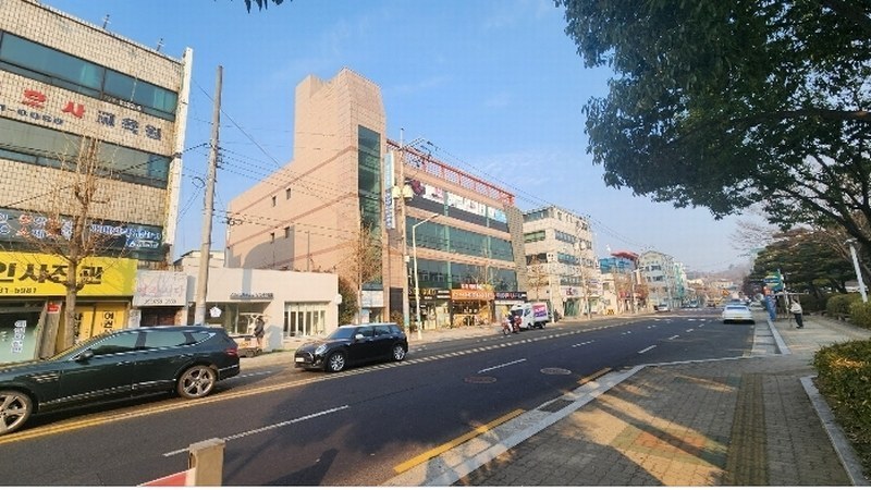 2025타경30235 경상남도 진주시 솔밭로 121, 구분건물 2층 201호 근린상가 경매 이미지