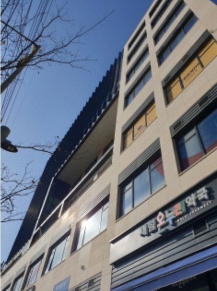 2024타경3460 서울특별시 송파구 동남로29길 4, 센트럴오금 에이동 7층 702호 근린상가 경매 이미지