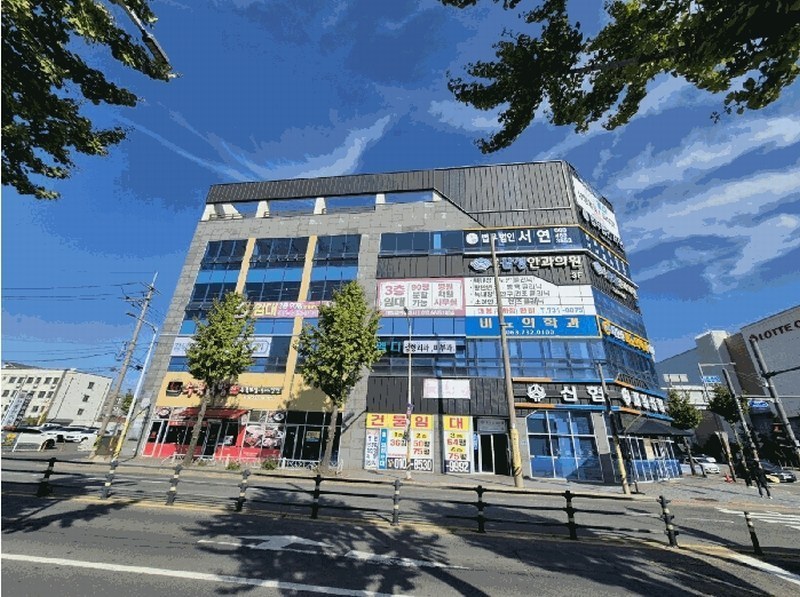 2025타경21236 전북특별자치도 군산시 조촌로 131, 구분건물 4층 402호 근린상가 경매 이미지